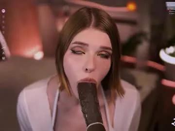 fluffyellie on Chaturbate 