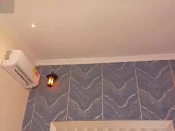 iam_nicolle's avatar