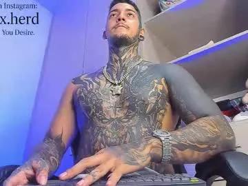 jaxxxonherd on Chaturbate 