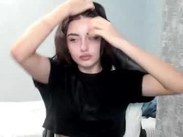 molly_ww — Good evening, come meet me.  OFF TOP. Let's talk, dance, or just spend time together #pvt #shy #new #18 #girlnextdoor #tits [900 tokens left]