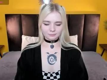 ruthbryant — ahegao face + suck fingers close up [31 tokens left] new girl for your pleasure #submissive #deepthroat  #daddysgirl #blonde #ahegao