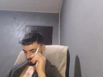 xxxdonpuiuuxxx — Xxxdonpuiuuxxx's room #cashmaster #smoke #feet