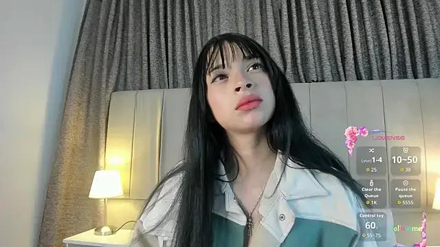 alahia_hank on StripChat 