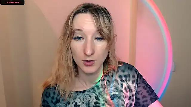 AmandaSell on StripChat 