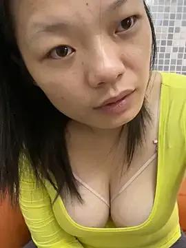 Bella0815 on StripChat 