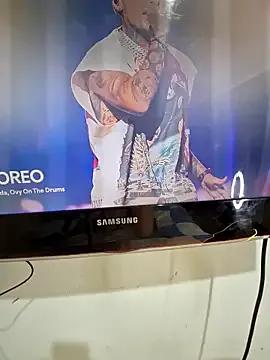 candyy_white — Show my ass in thong,moveitslow