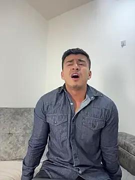 Chris_Clarck — take off my shirt!