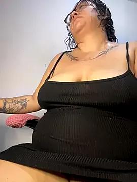 CinnamonCookiez on StripChat 