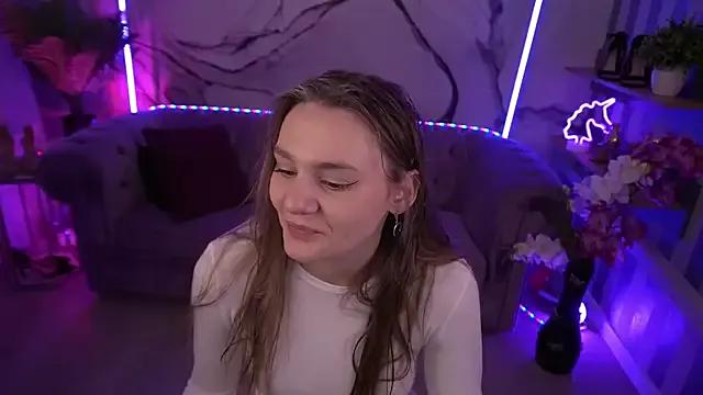 DiamondGoldie on StripChat