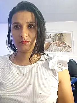 elena_jonees on StripChat 