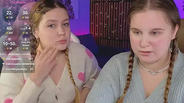 Ellie_Wellie on StripChat 