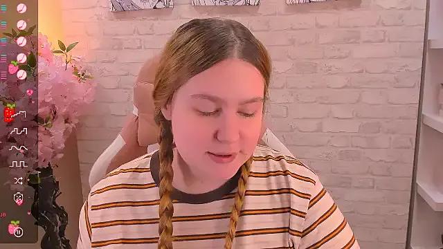 Ellie_Wellie on StripChat 