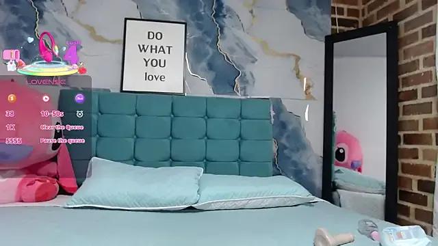 esmeralda-bk on StripChat