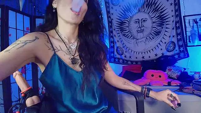 iammistresssss on StripChat 