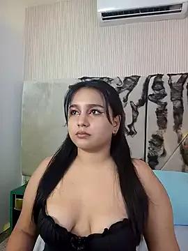 IvannaaVega on StripChat