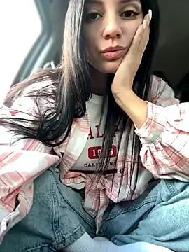 JulliaVegas on StripChat 