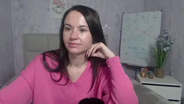 KaraCriegs on StripChat 