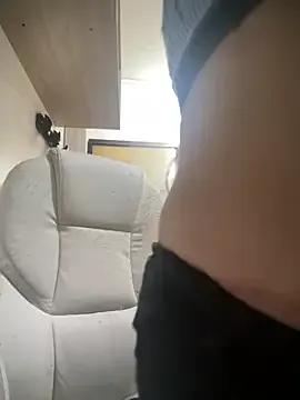 Kharla_Marin — I'm naked with my breasts in the office