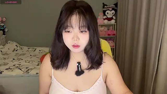 Kittenfishing on StripChat 