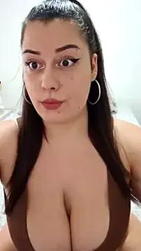 Larissa4U on StripChat