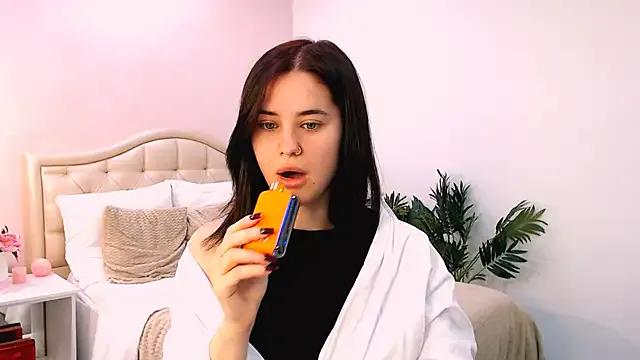 lil_angel_ on StripChat