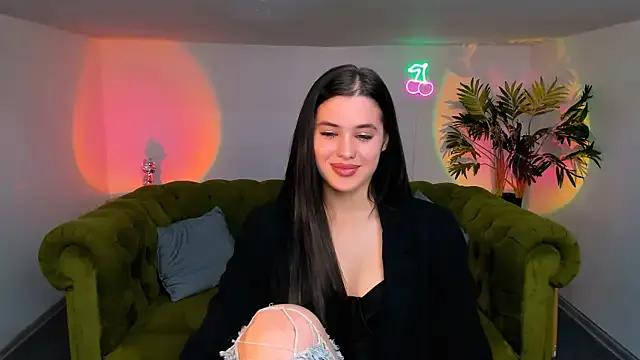 lil_angel_ on StripChat