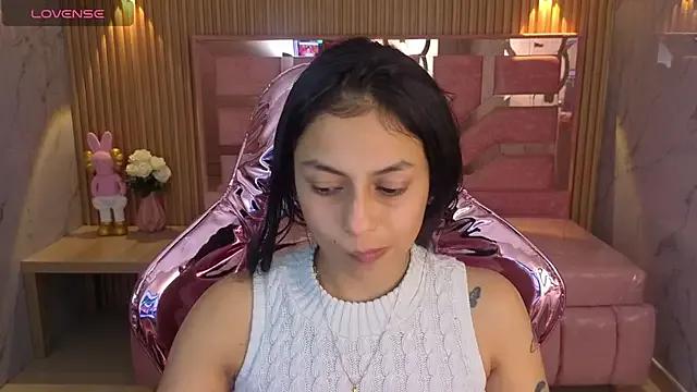 lilith_petit_sub on StripChat 