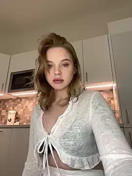 LilyFlamee on StripChat 