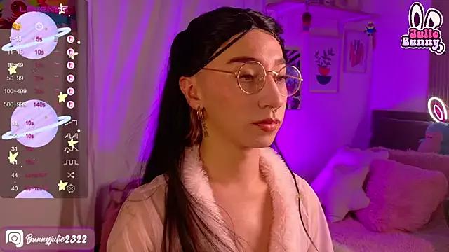 Littlebunny21 on StripChat