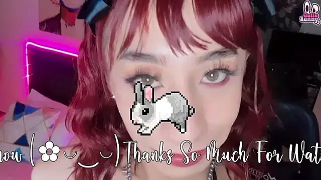 Littlebunny21 on StripChat