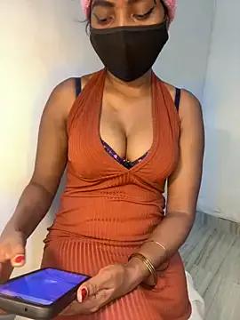 lulu_jasmine on StripChat 