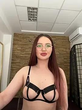 Lunna_Squirt on StripChat 