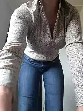 luxxe25 on StripChat