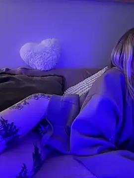 marnemzavar444 — Pulcsi lesweater off