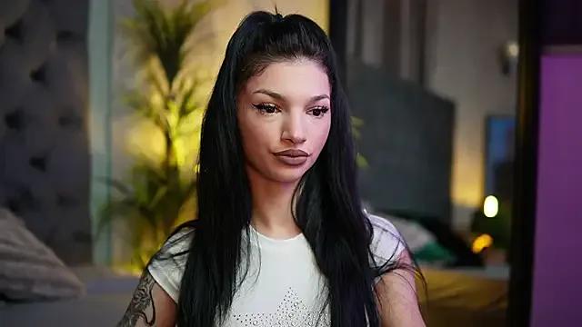 MiamiCoffee on StripChat 