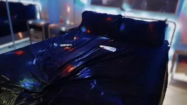 MikyFoxx — Making it sexy and kinky ... U down