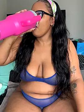 MimiCurves on StripChat 