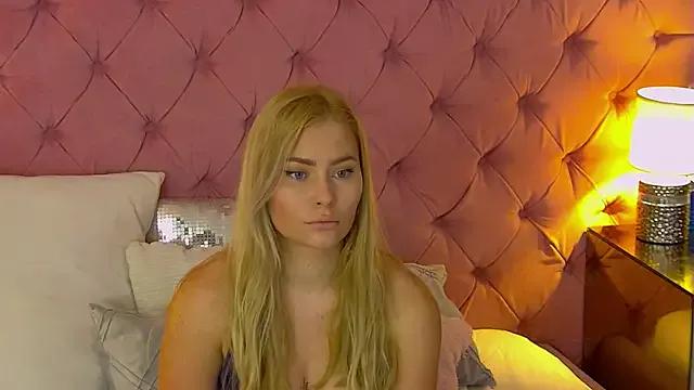 MisshaNight on StripChat