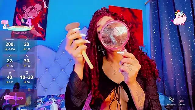 Naugth_channel_ts on StripChat