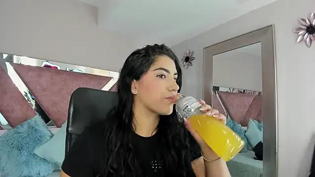 PaulinaDuarte on StripChat