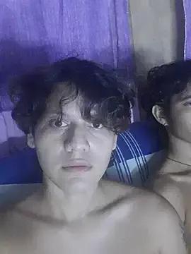 pedrodavid_ — Beijo grego/dedo