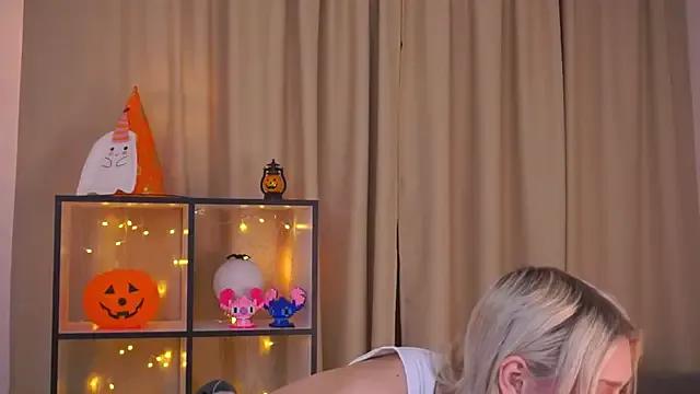 RiriKiss on StripChat 