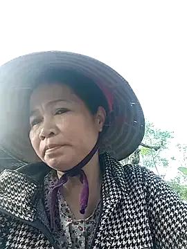 Sexy-asslove90 — Single mother needs help