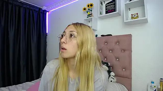 Soffy-brooks on StripChat 