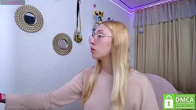 Soffy-brooks on StripChat 