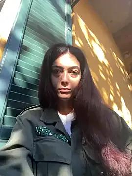 strawberry_queen2 on StripChat