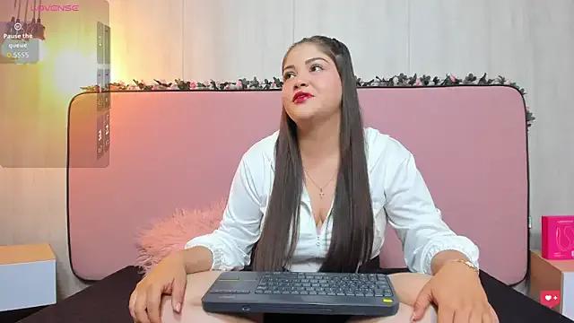 VivianSantana1 on StripChat 